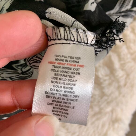 MINKPINK black white floral sheer cropped top size Medium - Picture 11 of 12